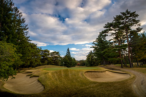 鳴尾GC13thHole