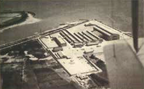 上空から見た残された9ホールと 「川西航空機鳴尾製作所」